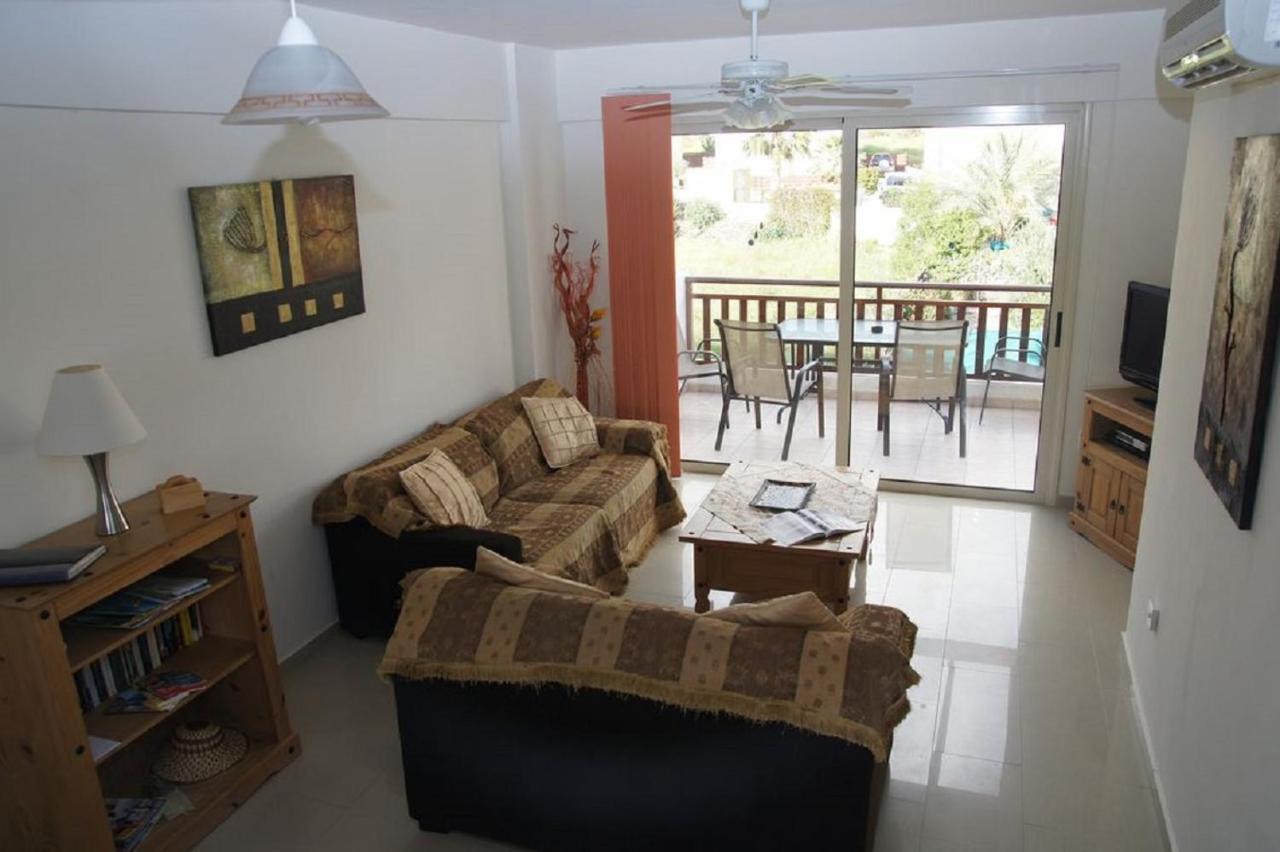 Pleasantly Furnished Apartment B201 With Large Terrace, Wi-Fi & Android Tv Peyia Dış mekan fotoğraf
