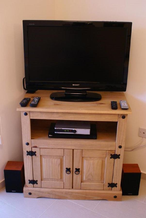 Pleasantly Furnished Apartment B201 With Large Terrace, Wi-Fi & Android Tv Peyia Dış mekan fotoğraf